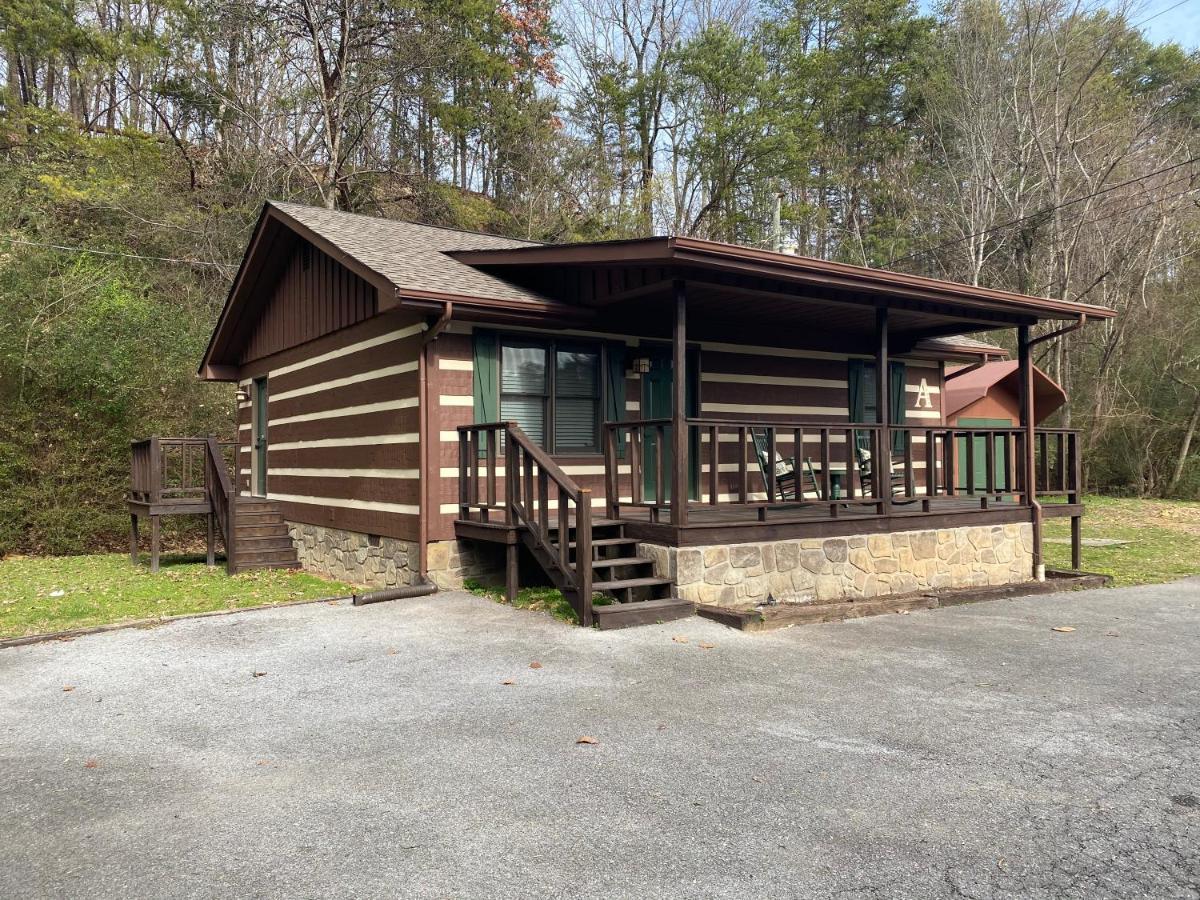 Вилла On Dolly Time 1 Mile From Dollywood Пиджен-Фордж Экстерьер фото